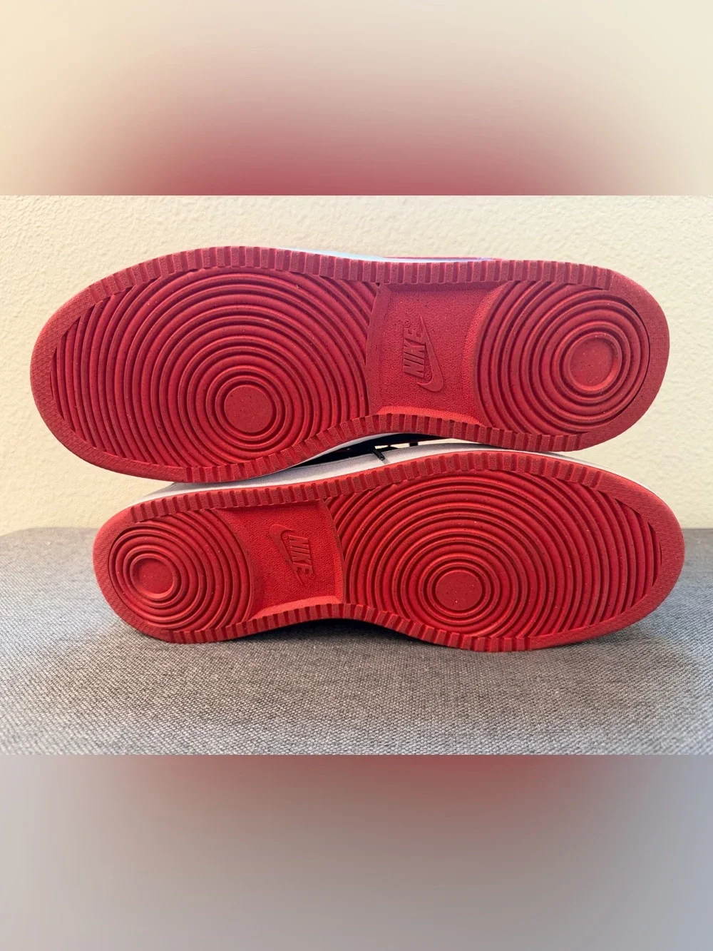 Nike Low-Top Sneakers — Black and Red